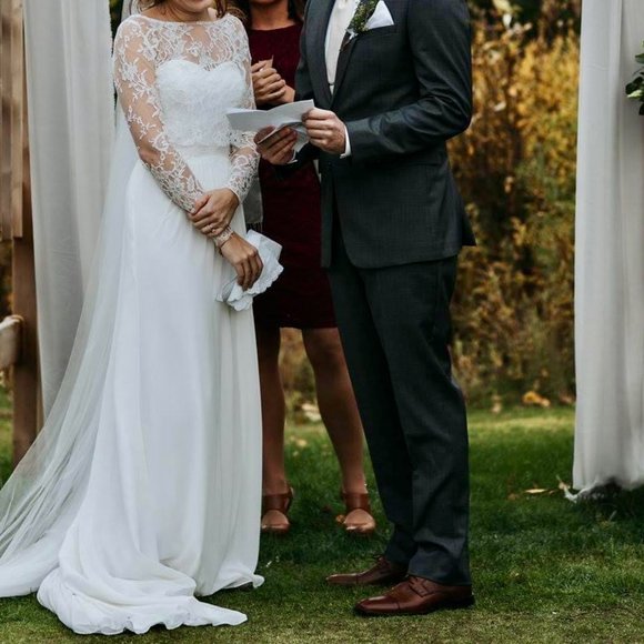 Kate McDonald Cropped Lace Wedding Dress Topper - Picture 2 of 7